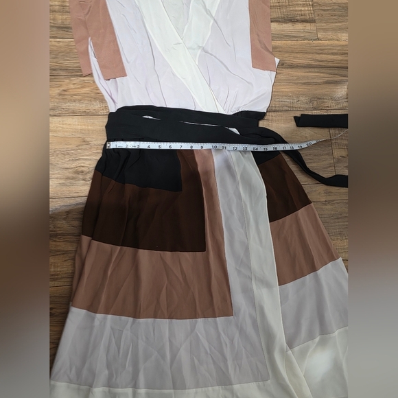 Diane von Furstenberg Ingrid Colour-Block Crepe De Chine Wrap Dress In Multicolo - Picture 12 of 14